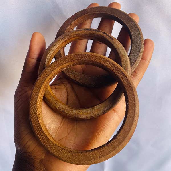 Medium-size-wooden-bracelet-for-men-and-Women-1